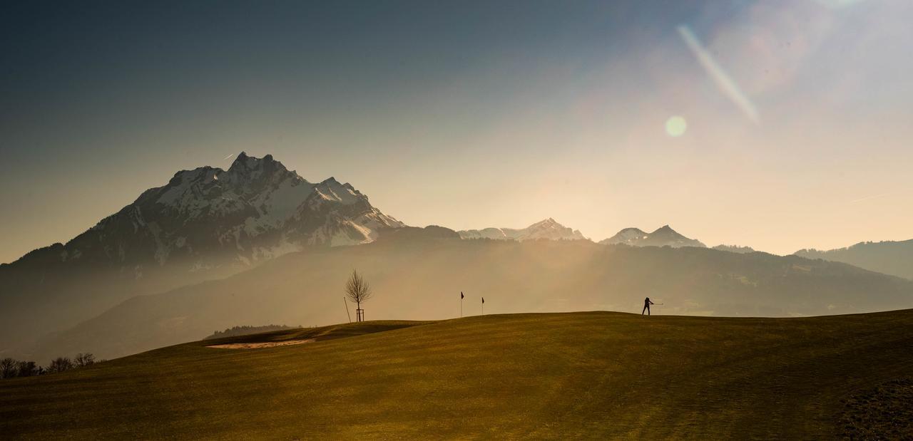 Gasthaus Badhof - Golfhotel Meggen Buitenkant foto